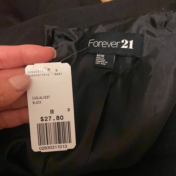 Forever21 Black Long Vest - Picture 6 of 6